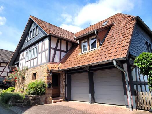 Einfamilienhaus zum Kauf 359.000 € 5 Zimmer 140 m² 605 m² Grundstück Mauerackerstraße 5a Caldern Lahntal 35094