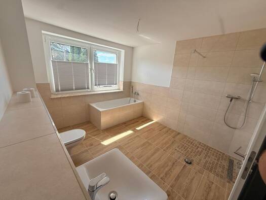 Wohnung zur Miete 950 € 4 Zimmer 105,9 m² Geschoss 1/3 frei ab sofort Vietmannsdorfer Straße Templin 17268