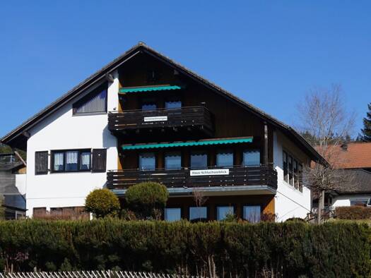 Mehrfamilienhaus zum Kauf provisionsfrei 1.390.000 € 8 Zimmer 330 m² 890 m² Grundstück Lärchenweg 5 Schluchsee 79859