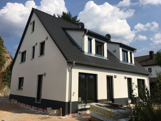 Doppelhaushälfte zur Miete 1.300 € 5 Zimmer 115 m² 246 m² Grundstück frei ab 01.09.2026 Eschenau Eckental 90542