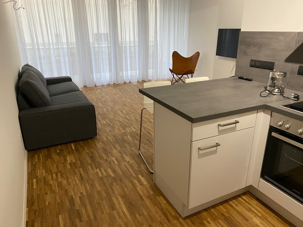 Wohnung zur Miete Wohnen auf Zeit 2.461 € 2 Zimmer 56 m²<br/>Wohnfläche ab sofort<br/>Verfügbarkeit An der Lokhalle Bahnheim Kaiserslautern 67663