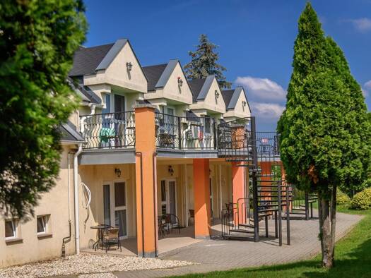 Hotel zum Kauf 2.100.000 € 23 Zimmer 60 Betten 9.300 m² Grundstück Cserszegtomaj 8372