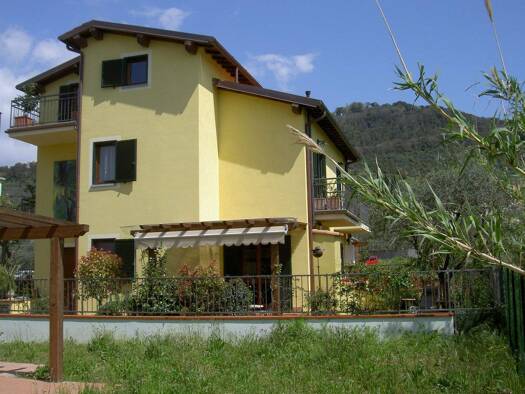 Einfamilienhaus zum Kauf 320.000 € 5 Zimmer 120 m² 350 m² Grundstück Massarosa 55054