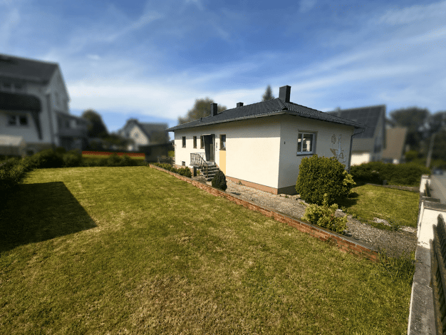 Bungalow zum Kauf 395.000 € 4 Zimmer 114 m² 860 m² Grundstück Sassanfahrt Hirschaid 96114