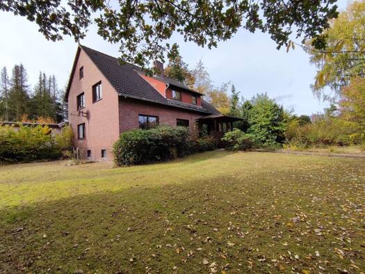 Mehrfamilienhaus zum Kauf 299.000 € 10 Zimmer 277 m² 2.485 m² Grundstück frei ab sofort Räber Suderburg 29556