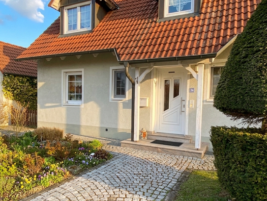 Einfamilienhaus zur Miete 1.250 € 5 Zimmer 134 m² 360 m² Grundstück frei ab 01.07.2026 Ahornweg 7 a Geiselwind 96160