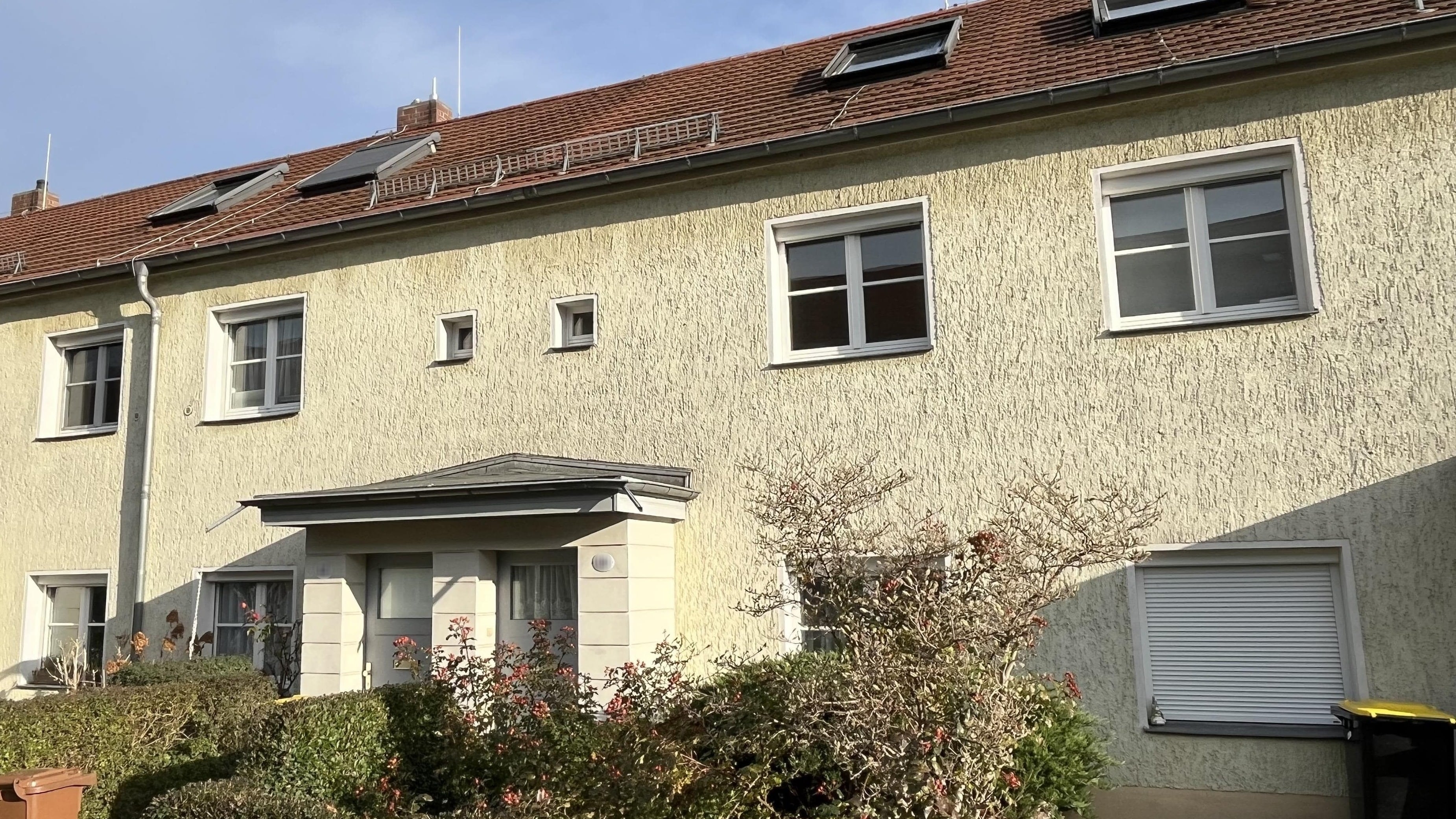 Reihenmittelhaus zum Kauf 220.000 € 3 Zimmer 57,8 m²<br/>Wohnfläche 158 m²<br/>Grundstück ab sofort<br/>Verfügbarkeit Trachau (Trobischstr.) Dresden 01129