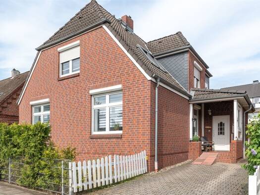 Mehrfamilienhaus zum Kauf 590.000 € 6 Zimmer 140 m² 499 m² Grundstück Geesthacht 21502