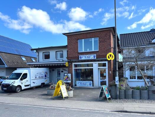 Mehrfamilienhaus zum Kauf 390.000 € 9 Zimmer 194 m² 997 m² Grundstück Reinfeld 23858