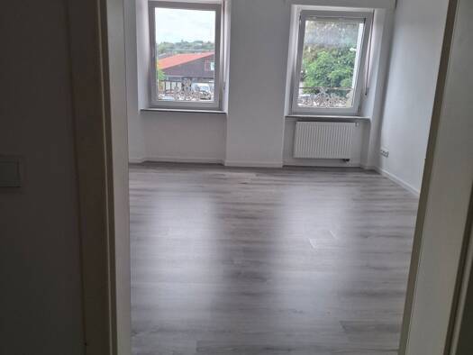 Wohnung zur Miete 850 € 2 Zimmer 75 m² Geschoss 1/2 frei ab 01.10.2026 Hauptstraße 8 Weißenthurm 56575