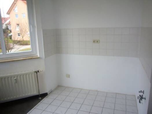 Wohnung zur Miete 240 € 2 Zimmer 36 m² 1. Geschoss frei ab 01.06.2026 Schillerplatz 13 Schiepzig Salzatal 06198