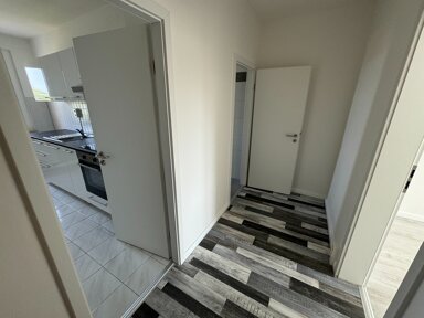 Wohnung zur Miete 325 € 2 Zimmer 50,3 m² 2. Geschoss Lengenfelder Straße 250 Hüttelsgrün Zwickau 08064