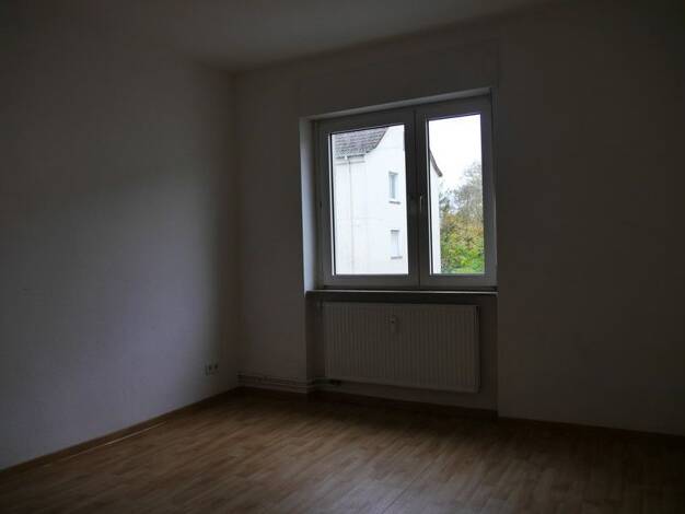 Wohnung zur Miete 352 € 1 Zimmer 33,6 m² 1. Geschoss frei ab 09.11.2026 Limesstraße 2 d Hanau Hanau 63450