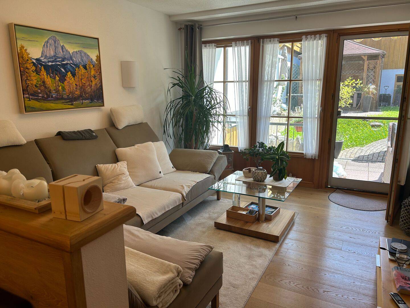 Immobilie in Hausham - Hausgefühl statt Wohnung - außergewöhnliche Maisonette mit 4 Zimmern, zwei Privatgärten & Pool - Bild 1