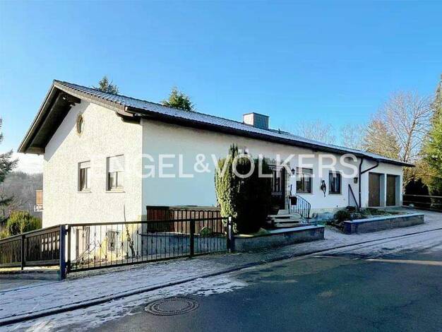 Haus zum Kauf 435.000 € 8 Zimmer 199 m² 917 m² Grundstück Löhnberg 35792