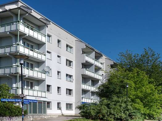 Wohnung zur Miete 200 € 2 Zimmer 51,9 m² 4. Geschoss Gustav-Staude-Straße 18 Silberhöhe Süd 06132