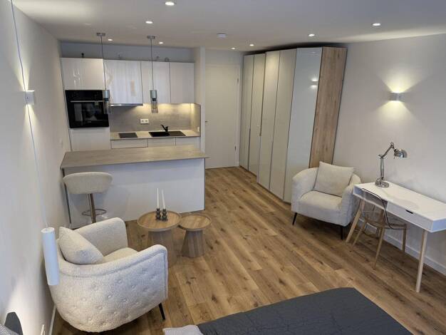 WG-Zimmer zur Miete auf Zeit 1.440 € 39 m² 2. Geschoss frei ab 01.12.2026 Mittlerer Hasenpfad Sachsenhausen Frankfurt am Main 60598