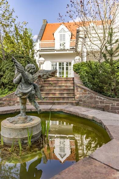 Villa zum Kauf 3.900.000 € 7 Zimmer 379 m² 941 m² Grundstück Waldtrudering München 81827