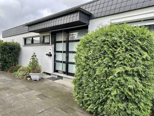 Bungalow zum Kauf 385.000 € 4 Zimmer 137,9 m² 300 m² Grundstück Eschmar Troisdorf 53844