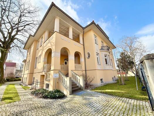 Büro zum Kauf 2.860 € 16 Zimmer 777,5 m² Bürofläche Pirna 01796