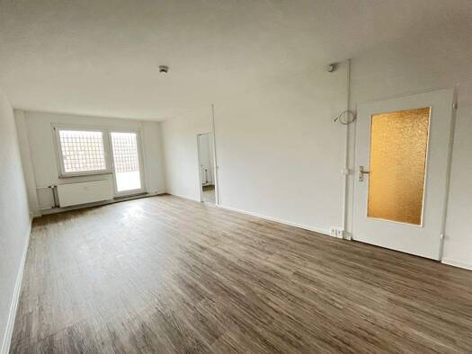 Wohnung zur Miete 325 € 3 Zimmer 70 m² 6. Geschoss frei ab sofort Moseler Straße 10 Pölbitz Zwickau 08058