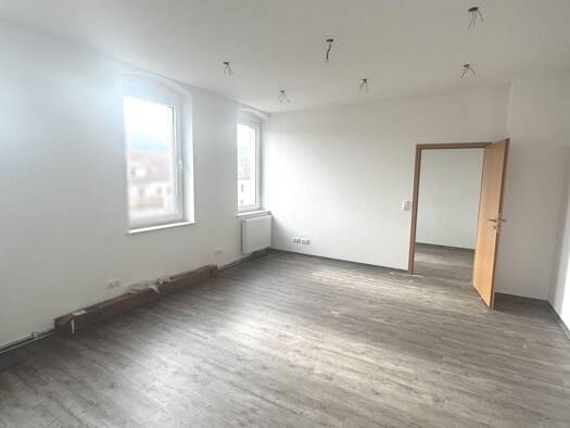 Wohnung zur Miete 272 € 1,5 Zimmer 47 m² Roßwein Roßwein 04741