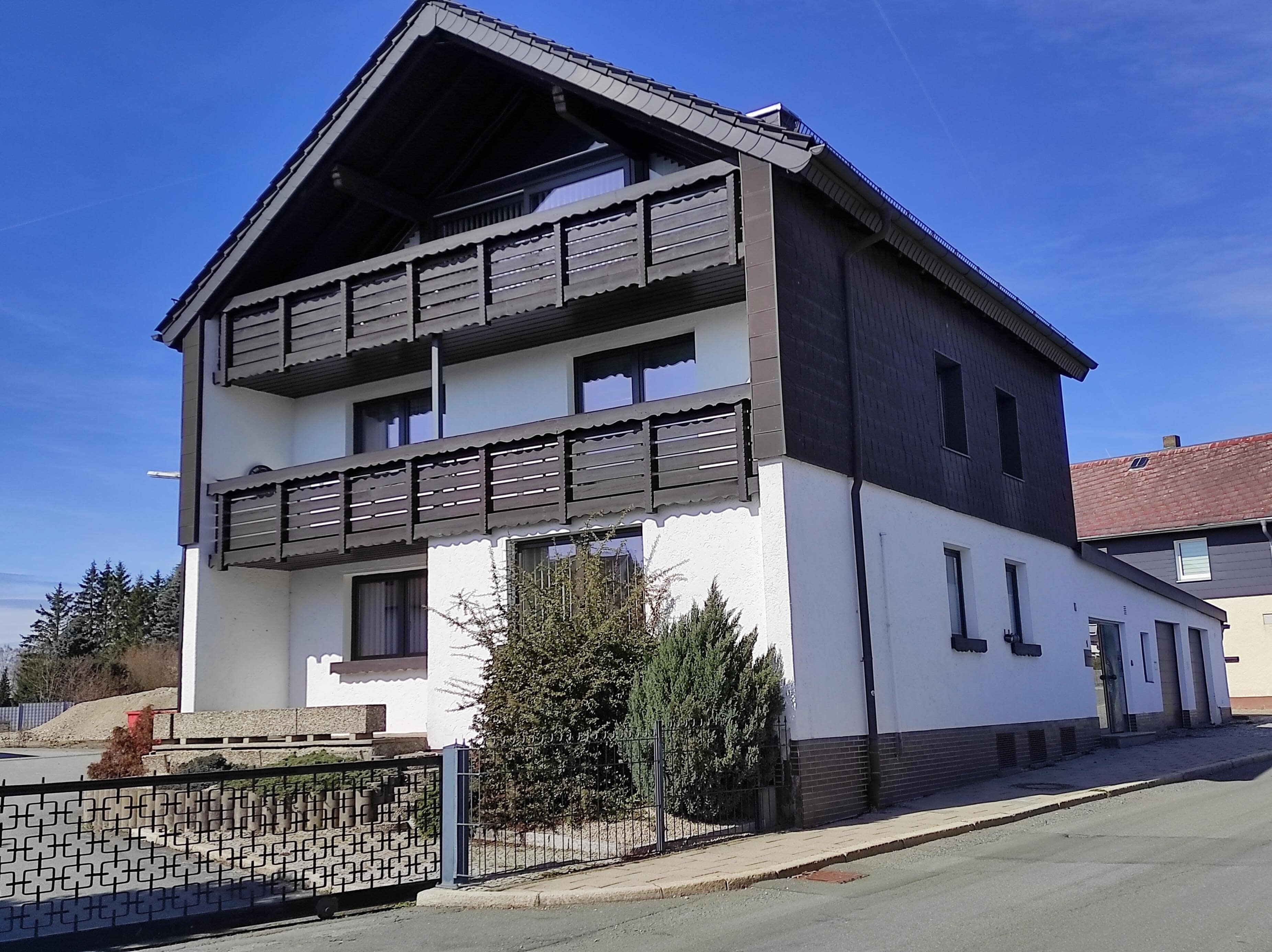 Mehrfamilienhaus zum Kauf provisionsfrei 235.000 € 9 Zimmer 191,8 m²<br/>Wohnfläche 283 m²<br/>Grundstück ab sofort<br/>Verfügbarkeit Leimitz - Jägersruh Hof 95028