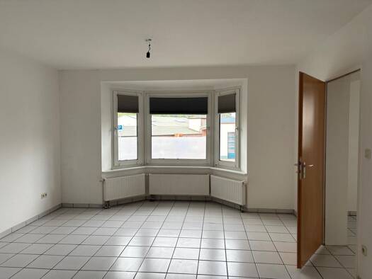 Wohnung zur Miete 600 € 4 Zimmer 102 m² Geschoss EG/3 frei ab sofort Stockum Sundern 59846