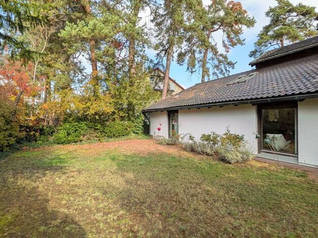 Villa zum Kauf provisionsfrei 970.000 € 4 Zimmer 200 m² 871 m² Grundstück Seerosenstraße 1 Stadeln Fürth 90765