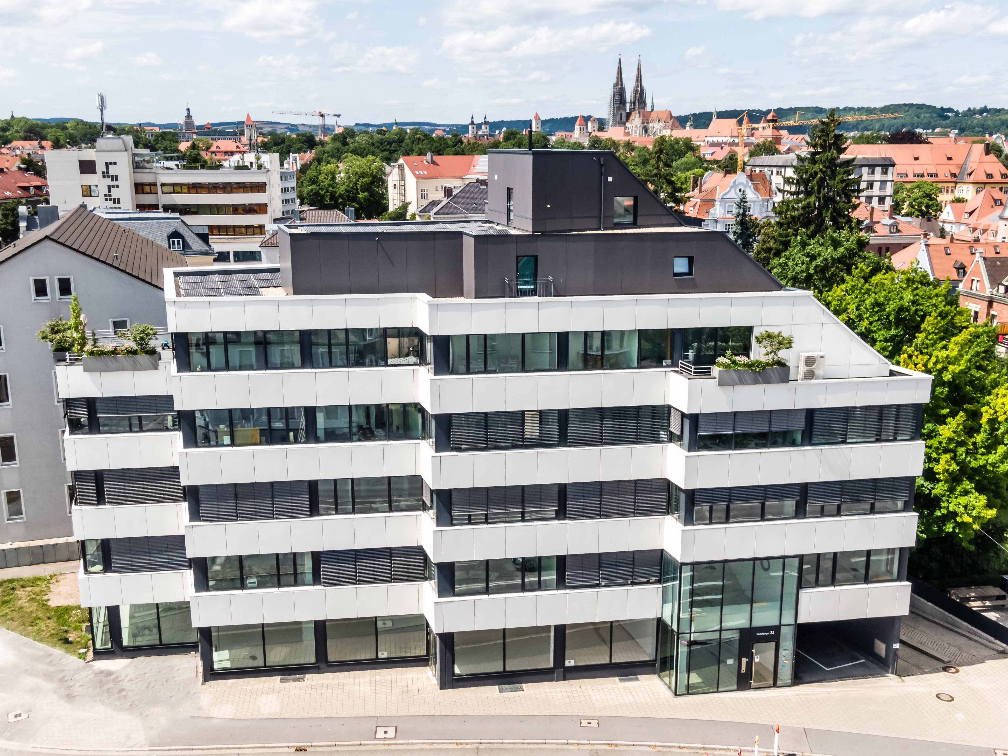 Bürofläche zur Miete provisionsfrei 13 € 911 m²<br/>Bürofläche von 415 m² bis 496 m²<br/>Teilbarkeit Weißenburgstraße 22 Hohes Kreuz - Osthafen - Irl Regensburg 93055