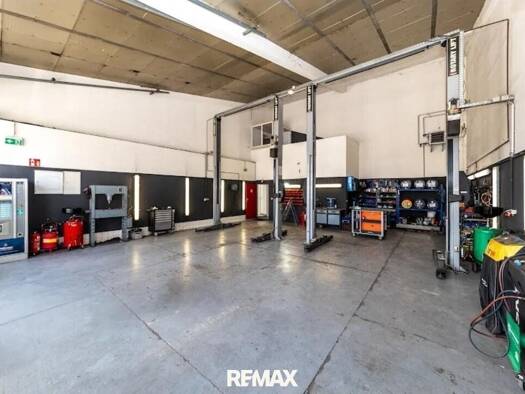Werkstatt zur Miete 3.660 € 363 m² Lagerfläche Industriestraße Hagenbrunn 2201