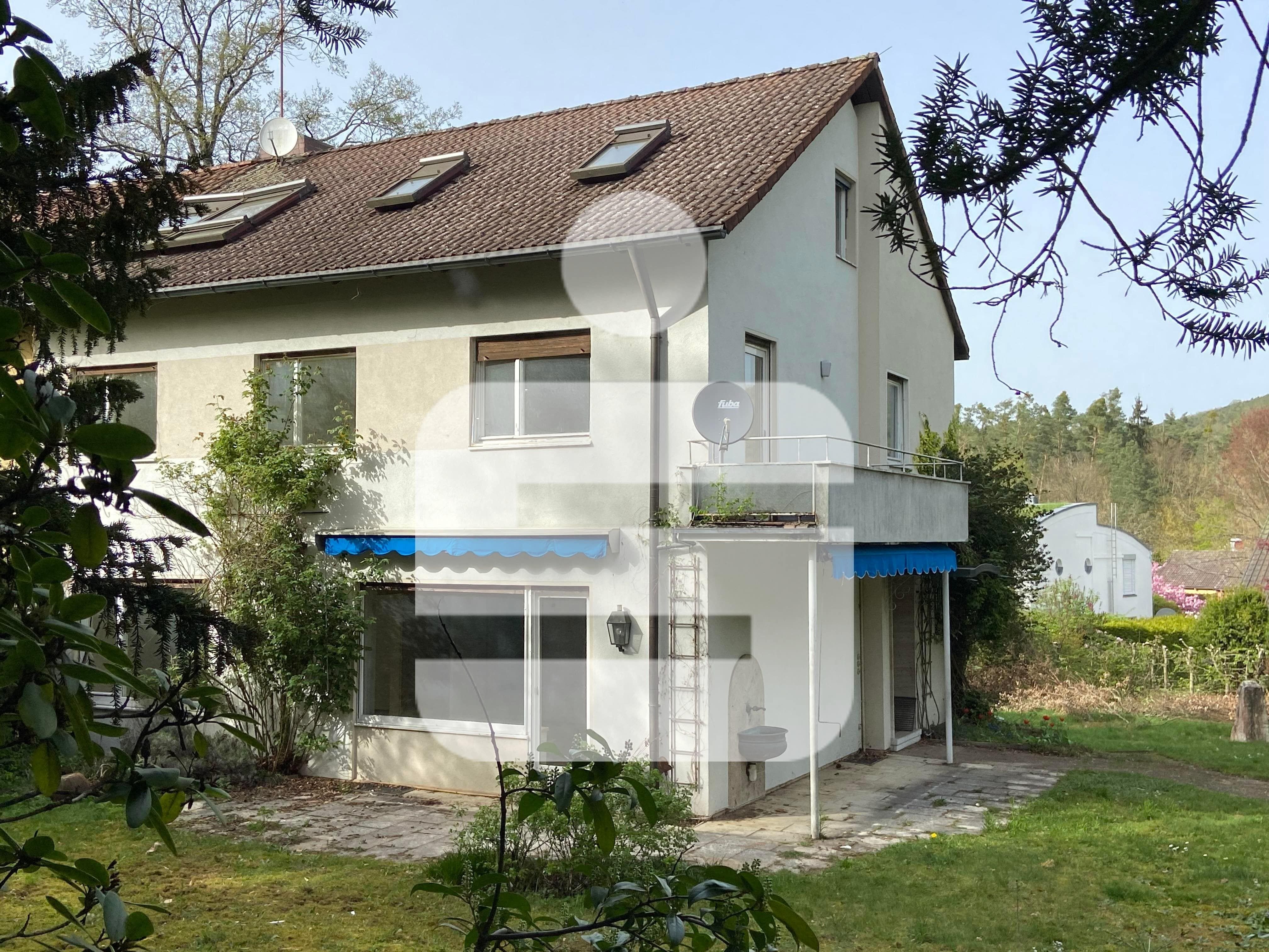 Doppelhaushälfte zum Kauf 850.000 € 6 Zimmer 208 m²<br/>Wohnfläche 988 m²<br/>Grundstück Burgberg Erlangen 91054