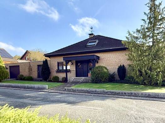 Einfamilienhaus zum Kauf 359.000 € 4 Zimmer 180,9 m² 680 m² Grundstück frei ab 30.06.2026 Schledehausen Bissendorf-Schledehausen 49143