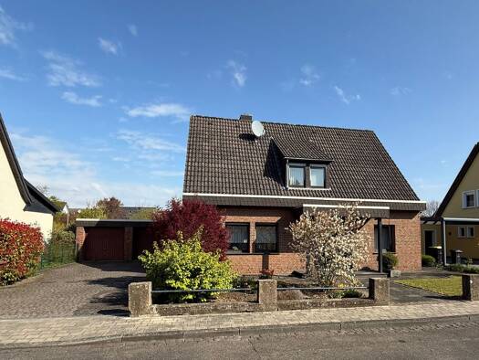 Einfamilienhaus zum Kauf 590.000 € 5,5 Zimmer 178 m² 800 m² Grundstück frei ab sofort Bornheim 53332