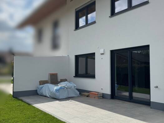 Doppelhaushälfte zur Miete 3.200 € 6 Zimmer 170 m² 236 m² Grundstück frei ab 01.04.2026 Reichersbeuern 83677