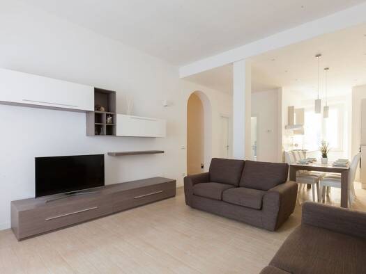 Wohnung zur Miete 500 € 2 Zimmer 85 m² 2. Geschoss frei ab sofort Mitte Mitte 34117