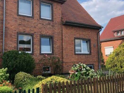 Mehrfamilienhaus zum Kauf als Kapitalanlage geeignet 360.000 € 5 Zimmer 178 m² 540 m² Grundstück Güstrow 18273