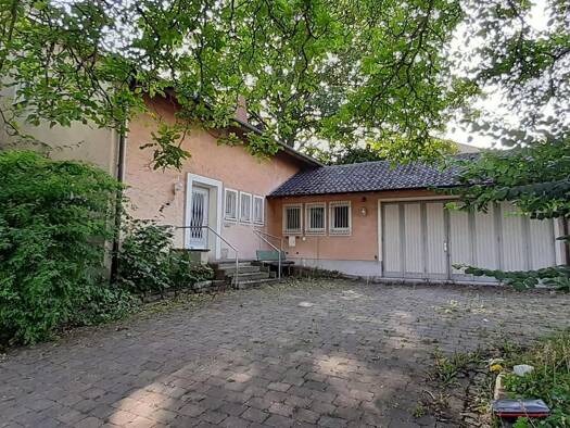 Einfamilienhaus zum Kauf 325.000 € 10 Zimmer 176 m² 1.192 m² Grundstück frei ab sofort Enger Enger 32130