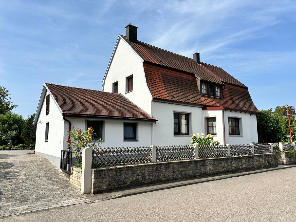 Einfamilienhaus zum Kauf 465.000 € 6 Zimmer 210 m²<br/>Wohnfläche 1.036 m²<br/>Grundstück Eckartshausen Ilshofen 74532