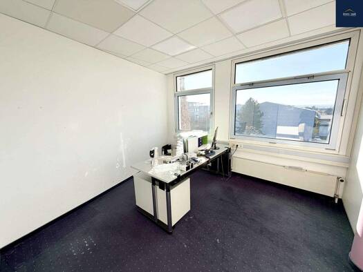 Bürofläche zur Miete 219 € 14,6 m² Bürofläche teilbar ab 14,6 m² Mitte Sindelfingen 71063