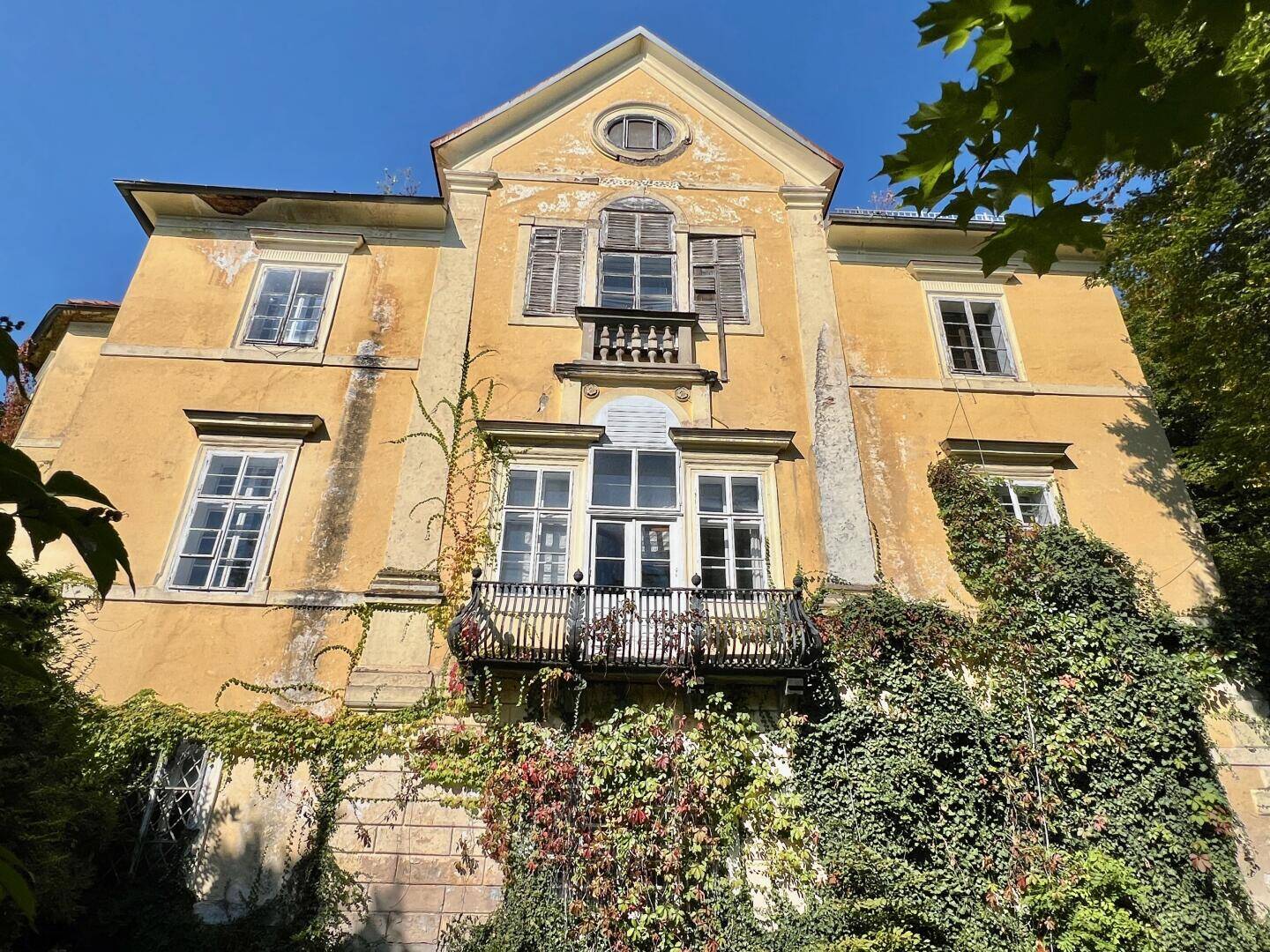 Villa zum Kauf