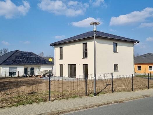Einfamilienhaus zum Kauf - Erstbezug provisionsfrei 499.000 € 6 Zimmer 145 m² 642 m² Grundstück Weida Riesa 01587
