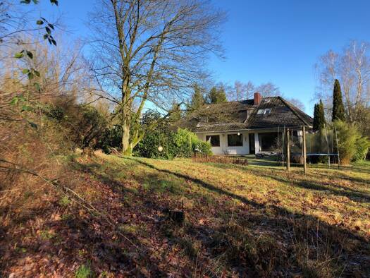 Einfamilienhaus zur Miete 2.400 € 6 Zimmer 195 m² 2.600 m² Grundstück frei ab 01.03.2026 Bendestorf 21227