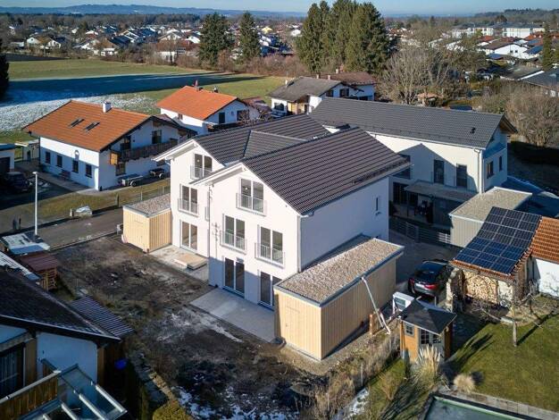 Doppelhaushälfte zum Kauf - Erstbezug provisionsfrei 875.000 € 5,5 Zimmer 178 m² 271 m² Grundstück frei ab 01.04.2026 Kolbermoor 83059