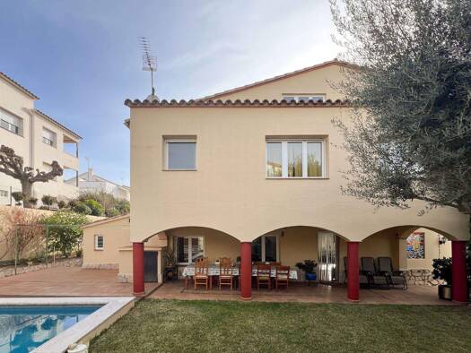 Einfamilienhaus zum Kauf provisionsfrei 730.000 € 10 Zimmer 495 m² Grundstück Arenys de Mar 08350