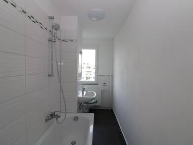 Wohnung zur Miete 389 € 3 Zimmer 57,4 m² 2. Geschoss Ziolkowskistraße 9 Freiberg Freiberg 09599