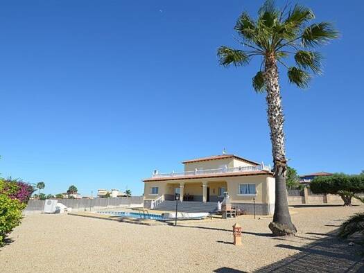 Haus zum Kauf 349.950 € 197 m² 2.000 m² Grundstück Campos del Río 30191
