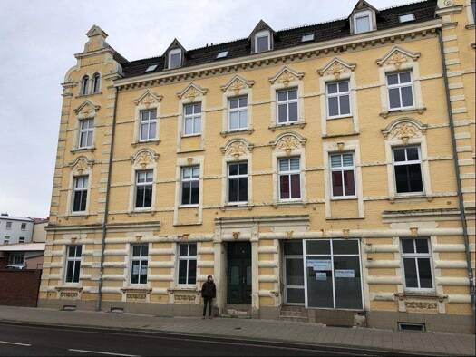 Wohnung zum Kauf 39.000 € 4 Zimmer 108,8 m² 1. Geschoss Demmin 17109