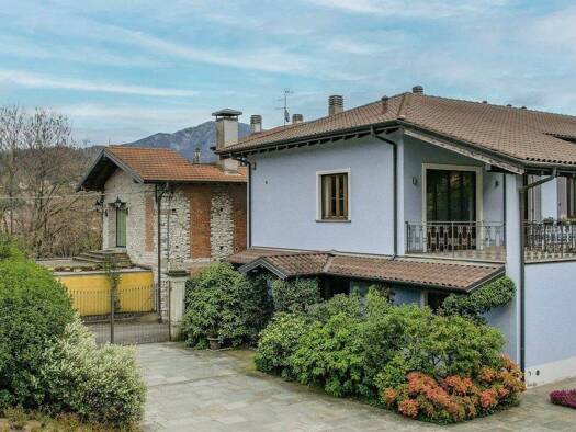 Haus zum Kauf 960.000 € 300 m² 4.000 m² Grundstück Caravate 21032