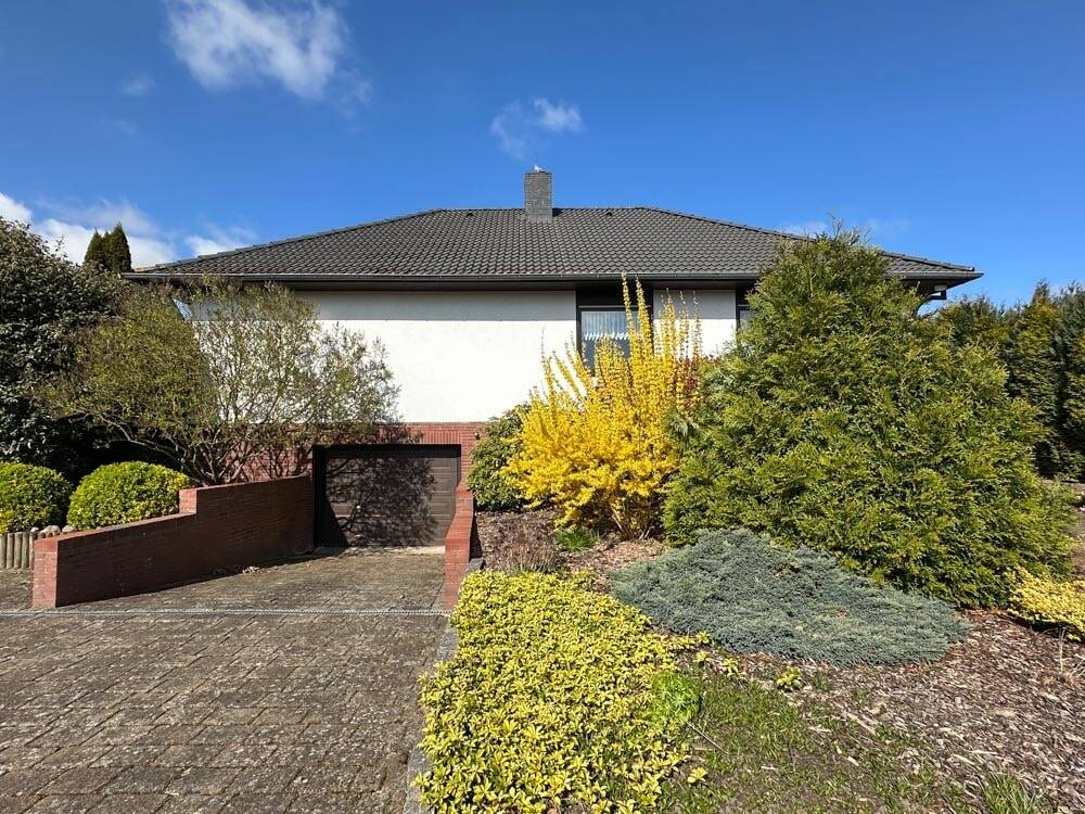 Immobilie in Drochtersen - Top gepflegter Bungalow in zentraler Lage von Drochtersen - Bild 1